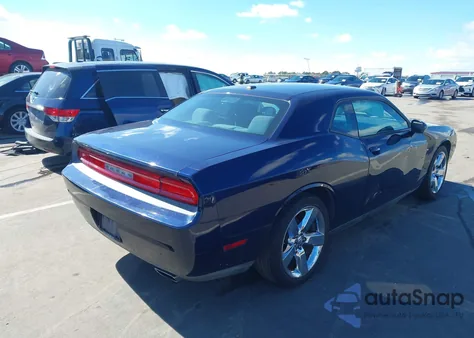 2014 Dodge Challenger Sxt z USA, uszkodzony, nr VIN 2C3CDYAG8EH180010